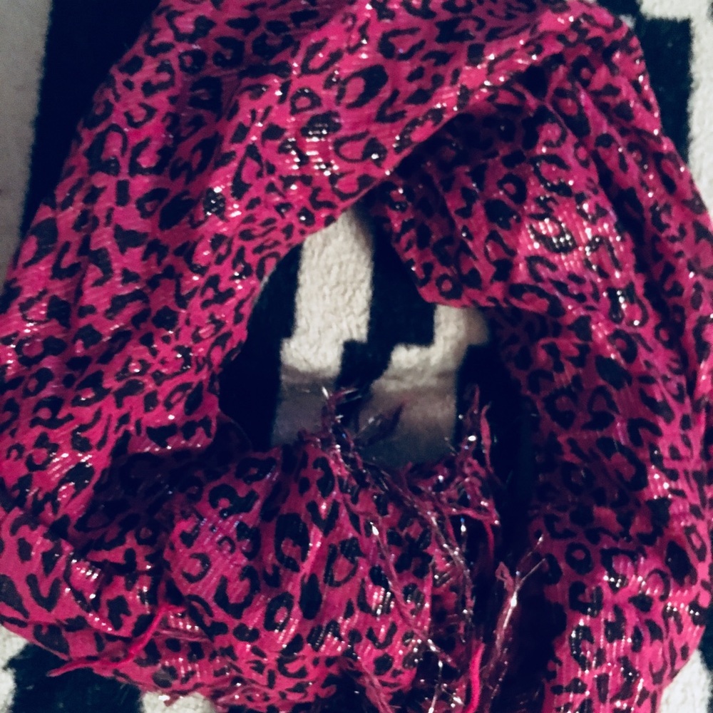 Sparkly cheetah print scarf